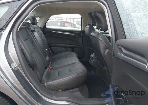 2014 Ford Fusion Titanium z USA, uszkodzony, nr VIN 3FA6P0D99ER198542